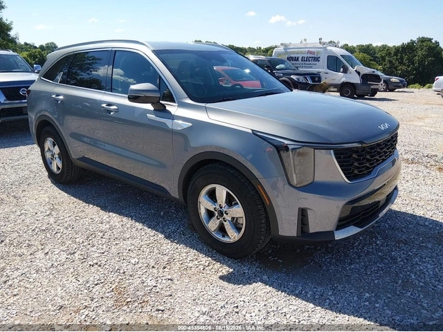 Kia Sorento S* ПОДГРЕВ* ОБДУХВАНЕ* КАМЕРА* KEYLESS* - автомобили, коли, обяви за нови и употребявани 0