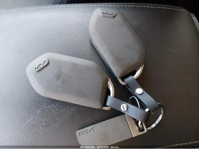 Kia Sorento S* ПОДГРЕВ* ОБДУХВАНЕ* КАМЕРА* KEYLESS* - автомобили, коли, обяви за нови и употребявани 13