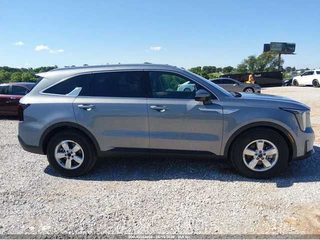 Kia Sorento S* ПОДГРЕВ* ОБДУХВАНЕ* КАМЕРА* KEYLESS* - автомобили, коли, обяви за нови и употребявани 8
