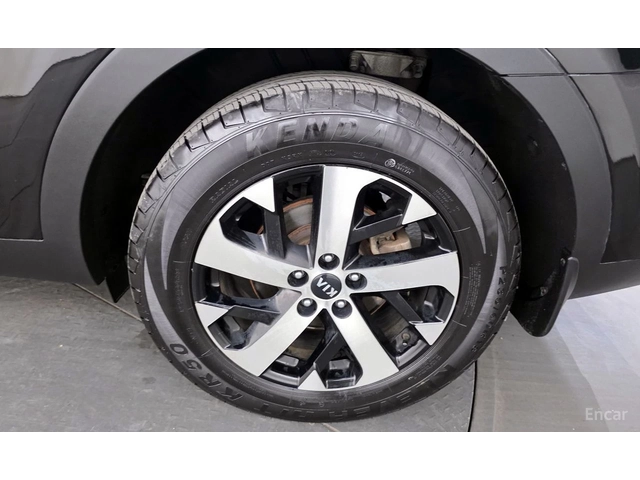 Kia Sorento 2.2D Noblesse 4x4* DISTRONIC* 360 CAM* ОБДУХВАНЕ* - автомобили, коли, обяви за нови и употребявани 4