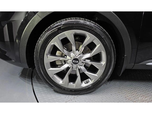 Kia Sorento 2.2D Prestige 4x4* DISTRONIC* ПОДГРЕВ* ОБДУХВАНЕ* - автомобили, коли, обяви за нови и употребявани 4
