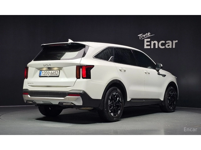 Kia Sorento 2.5T* PRESTIGE* ПОДГРЕВ* ОБДУХВАНЕ* LANE* ASSIST* - автомобили, коли, обяви за нови и употребявани 1