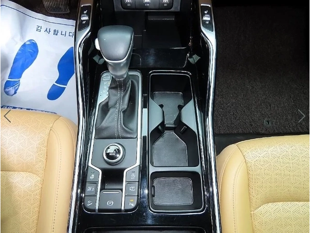Kia Sorento Prestige - автомобили, коли, обяви за нови и употребявани 9