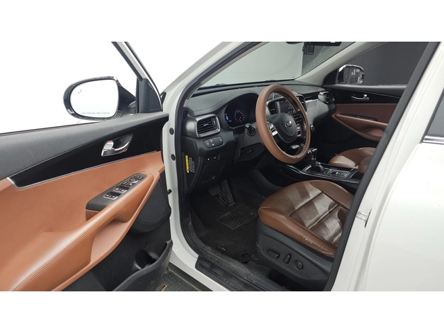 Kia Sorento Noblesse - автомобили, коли, обяви за нови и употребявани 9