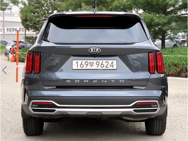 Kia Sorento Prestige - автомобили, коли, обяви за нови и употребявани 3