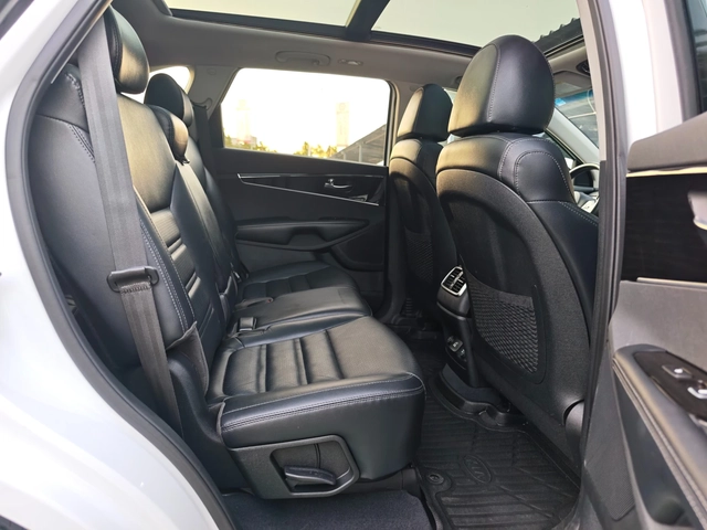Kia Sorento EX, AWD, 7-SEATS - автомобили, коли, обяви за нови и употребявани 9