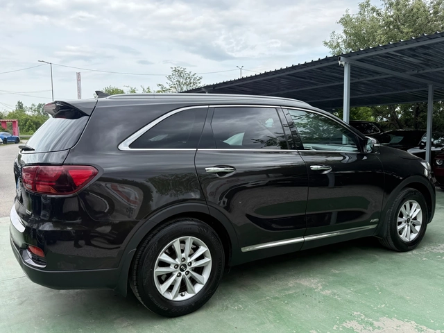 Kia Sorento 6+ 1, 2.2 CRDI, AWD - автомобили, коли, обяви за нови и употребявани 3