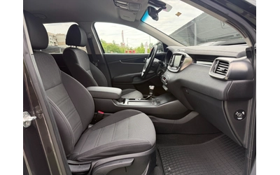 Kia Sorento 6+ 1, 2.2 CRDI, AWD - автомобили, коли, обяви за нови и употребявани 7