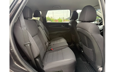 Kia Sorento 6+ 1, 2.2 CRDI, AWD - автомобили, коли, обяви за нови и употребявани 9