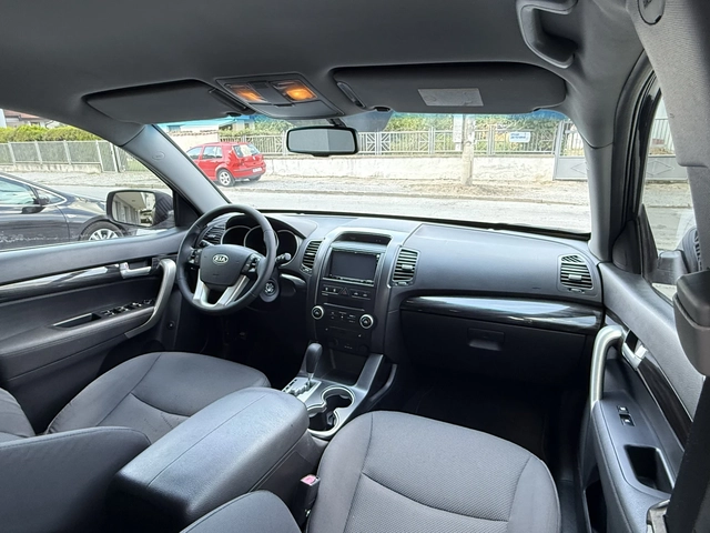 Kia Sorento 2.2D-AVTOMAT-4X4- - автомобили, коли, обяви за нови и употребявани 11