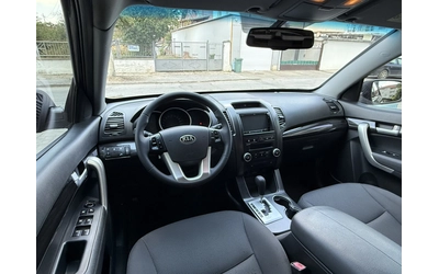 Kia Sorento 2.2D-AVTOMAT-4X4- - автомобили, коли, обяви за нови и употребявани 8