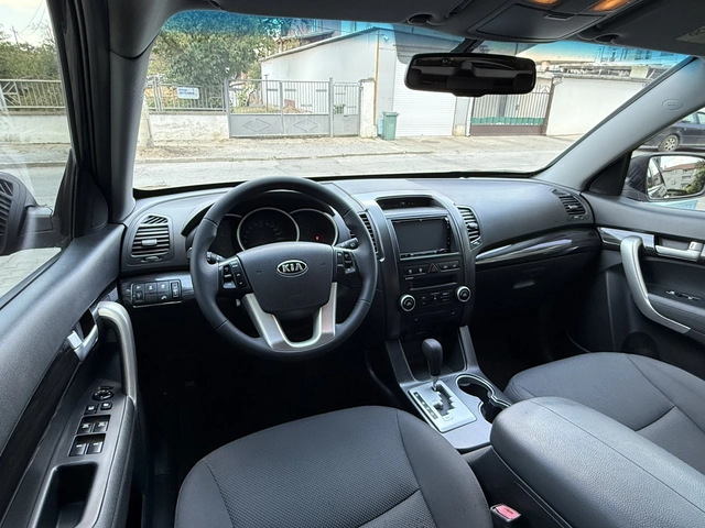 Kia Sorento 2.2D-AVTOMAT-4X4- - автомобили, коли, обяви за нови и употребявани 8