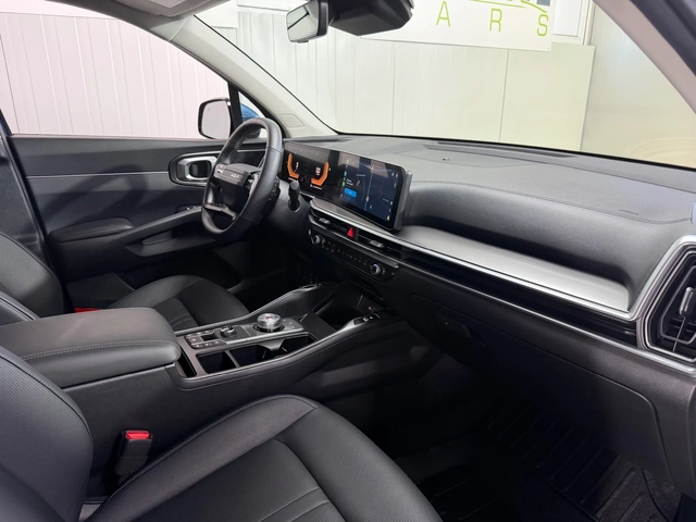 Kia Sorento 3280км * 2026* Plug-In Hybrid * AWD* - автомобили, коли, обяви за нови и употребявани 9