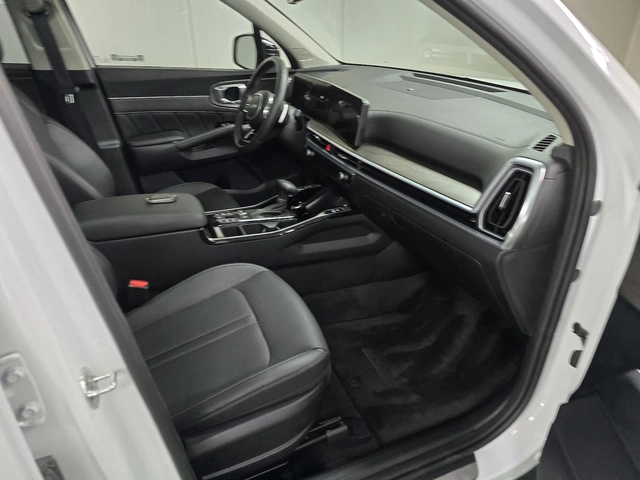 Kia Sorento X-Line AWD, 6 места 2.5 Turbo - автомобили, коли, обяви за нови и употребявани 12