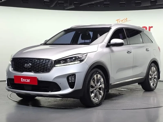 Kia Sorento 2.2 4Wd Noblesse Special - САМО 30% АВАНС! - автомобили, коли, обяви за нови и употребявани 0