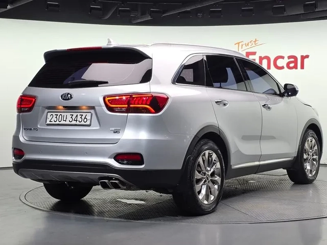 Kia Sorento 2.2 4Wd Noblesse Special - САМО 30% АВАНС! - автомобили, коли, обяви за нови и употребявани 1