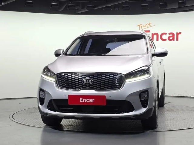 Kia Sorento 2.2 4Wd Noblesse Special - САМО 30% АВАНС! - автомобили, коли, обяви за нови и употребявани 2