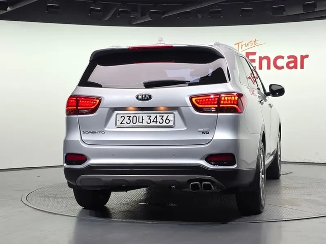 Kia Sorento 2.2 4Wd Noblesse Special - САМО 30% АВАНС! - автомобили, коли, обяви за нови и употребявани 3