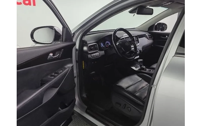 Kia Sorento 2.2 4Wd Noblesse Special - САМО 30% АВАНС! - автомобили, коли, обяви за нови и употребявани 9