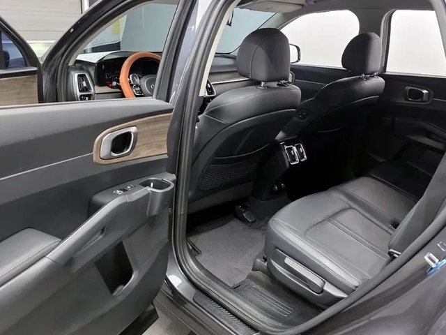 Kia Sorento 2.2 4Wd Prestige - САМО 30% АВАНС! - автомобили, коли, обяви за нови и употребявани 10