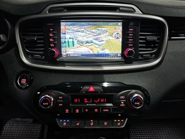 Kia Sorento 2.2 CRDI 4WD - автомобили, коли, обяви за нови и употребявани 11