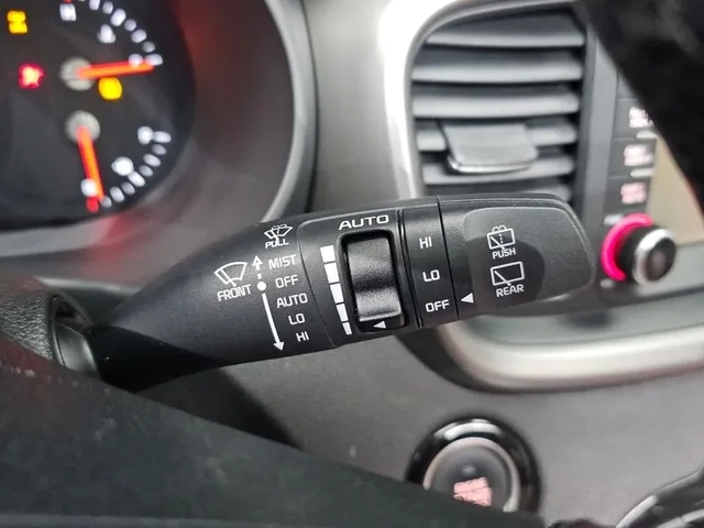 Kia Sorento 2.2 CRDI 4WD - автомобили, коли, обяви за нови и употребявани 14