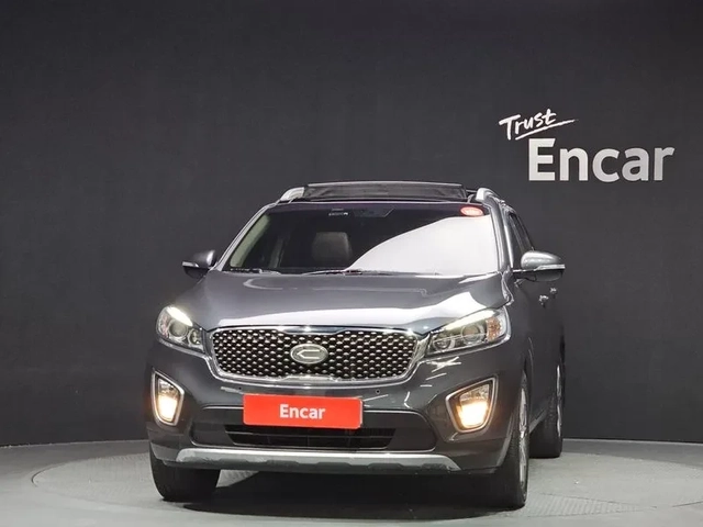 Kia Sorento 2.2 CRDI 4WD - автомобили, коли, обяви за нови и употребявани 2