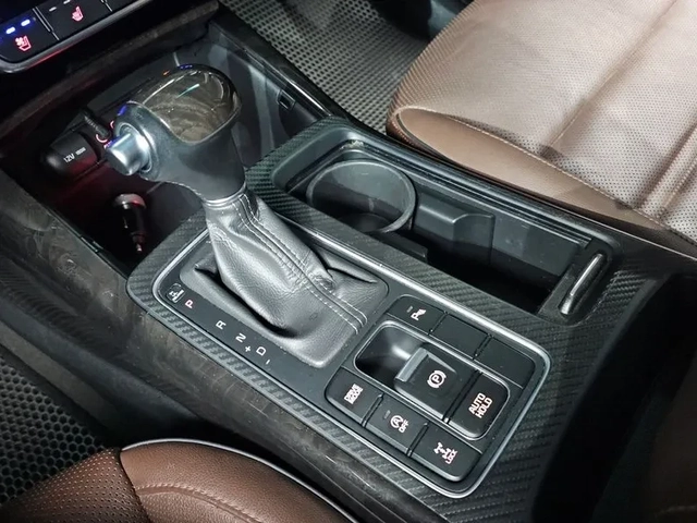 Kia Sorento 2.2 CRDI 4WD - автомобили, коли, обяви за нови и употребявани 8