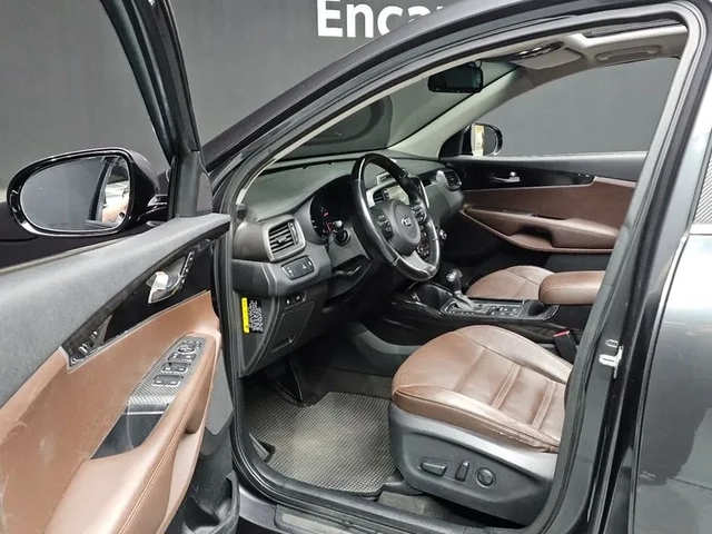 Kia Sorento 2.2 CRDI 4WD - автомобили, коли, обяви за нови и употребявани 9
