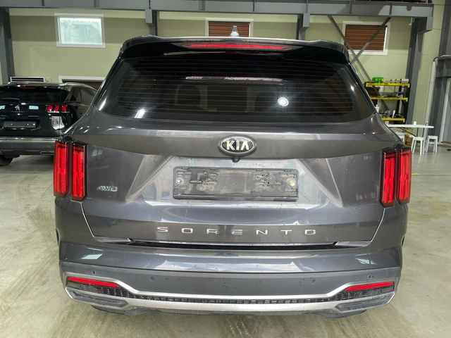 Kia Sorento 2.2D ! 4WD ! 6+ 1 ! Signature ! - автомобили, коли, обяви за нови и употребявани 4