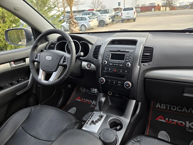 Kia Sorento 2.2CRDI-197кс= АВТОМАТ= 4Х4= KEYLESS= PANORAMA - автомобили, коли, обяви за нови и употребявани 12