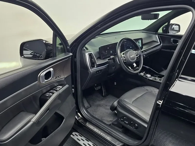 Kia Sorento 360 КАМЕРИ * МЪРТВА ТОЧКА * ПОДГР. ОБДУХ* ПАНО - автомобили, коли, обяви за нови и употребявани 4