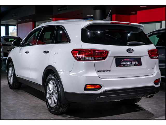 Kia Sorento Kia Sorento  - автомобили, коли, обяви за нови и употребявани 3