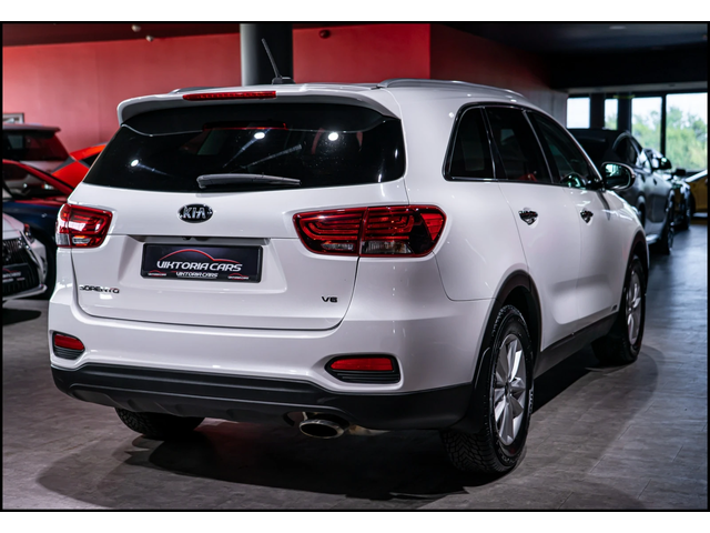 Kia Sorento Kia Sorento  - автомобили, коли, обяви за нови и употребявани 5