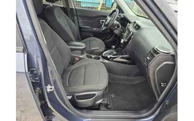 Kia Soul 1.6 CRDI - автомобили, коли, обяви за нови и употребявани 9
