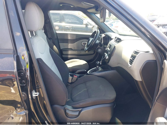 Kia Soul 1.6L I-4 DI, DOHC, VVT, 130HP Front Wheel Drive - автомобили, коли, обяви за нови и употребявани 4