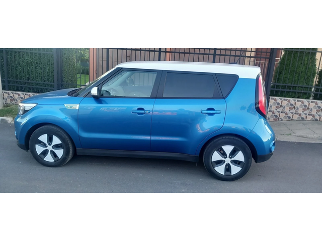 Kia Soul Soul EV   60000km - автомобили, коли, обяви за нови и употребявани 2