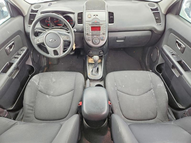 Kia Soul 2.0L 4 Front-wheel Drive - автомобили, коли, обяви за нови и употребявани 7