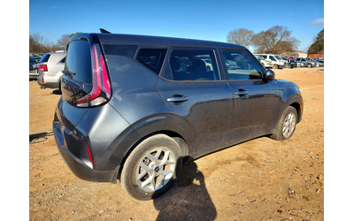 kia-soul-2-0l-4-front-wheel-drive - 3