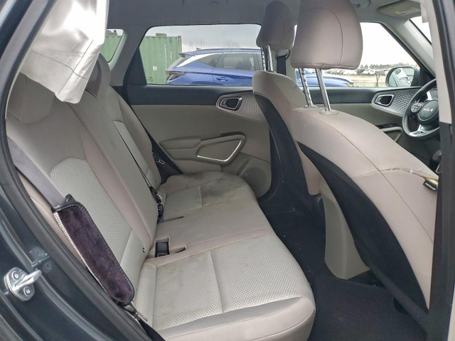 Kia Soul 2.0L 4 Front-wheel Drive - автомобили, коли, обяви за нови и употребявани 10