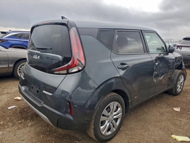 Kia Soul 2.0L 4 Front-wheel Drive - автомобили, коли, обяви за нови и употребявани 3