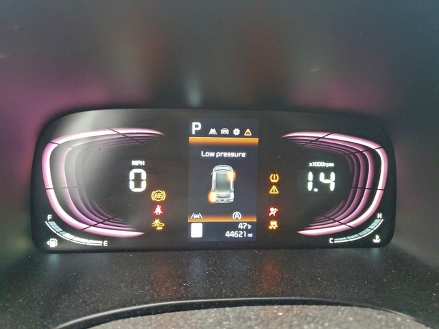 Kia Soul 2.0L 4 Front-wheel Drive - автомобили, коли, обяви за нови и употребявани 9