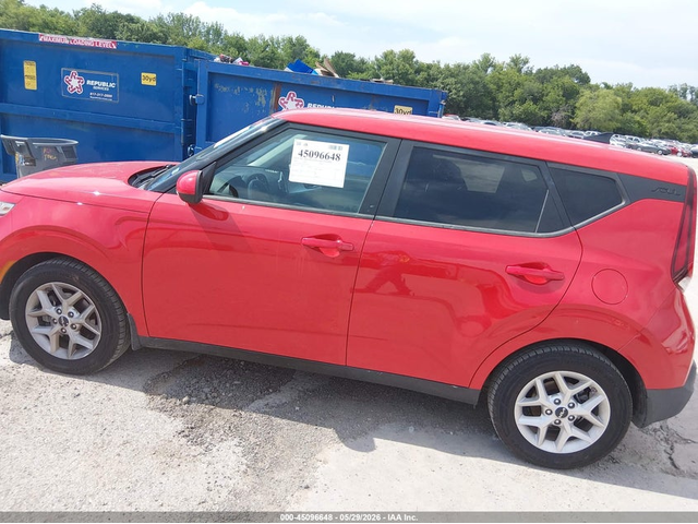 Kia Soul 2.0L I-4 DOHC, VVT, 147HP Front Wheel Drive - автомобили, коли, обяви за нови и употребявани 13