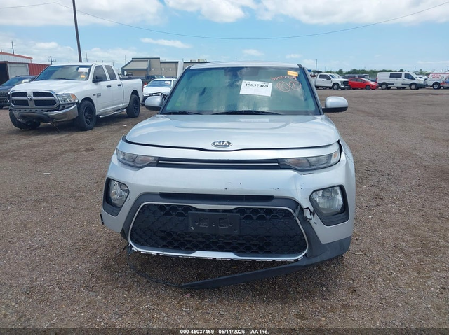 Kia Soul 2.0L I-4 DOHC, VVT, 147HP Front Wheel Drive - автомобили, коли, обяви за нови и употребявани 11