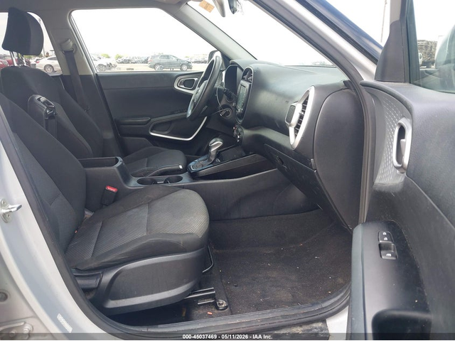 Kia Soul 2.0L I-4 DOHC, VVT, 147HP Front Wheel Drive - автомобили, коли, обяви за нови и употребявани 4