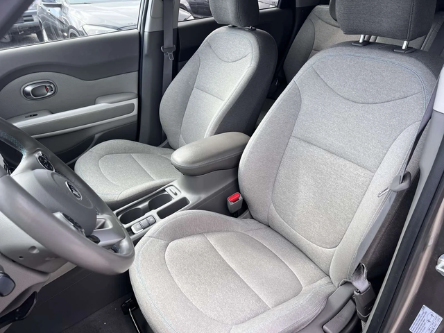 Kia Soul 2 комплекта гуми с джанти Всичко платено - автомобили, коли, обяви за нови и употребявани 8