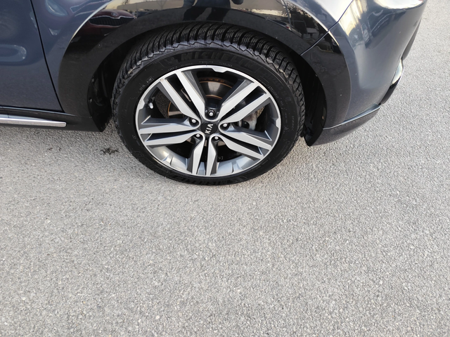 Kia Soul 1.6CRDi* EURO6B* 124000km! CAMERA - автомобили, коли, обяви за нови и употребявани 15