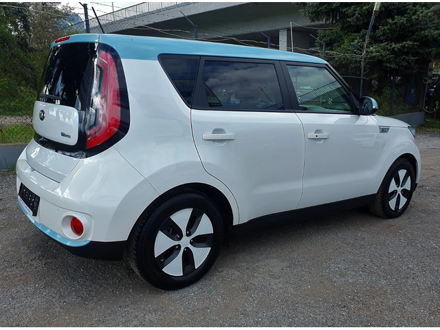 Kia Soul Full Eco Electric - автомобили, коли, обяви за нови и употребявани 3