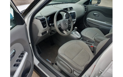 Kia Soul Full Eco Electric - автомобили, коли, обяви за нови и употребявани 6