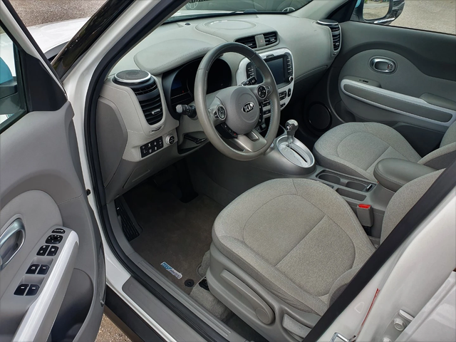 Kia Soul Full Eco Electric - автомобили, коли, обяви за нови и употребявани 6